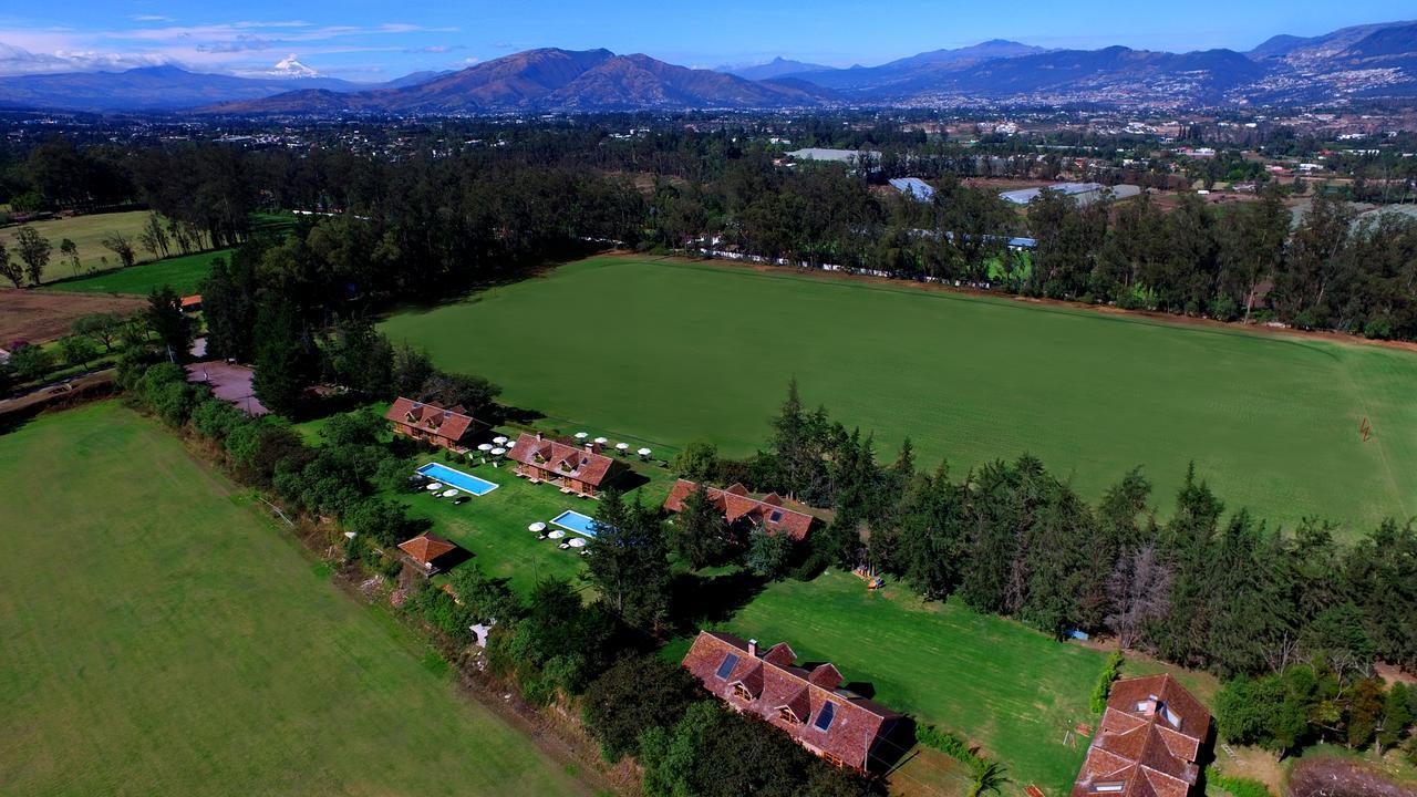 La Palma Polo Hotel - Airport Area Puembo ภายนอก รูปภาพ