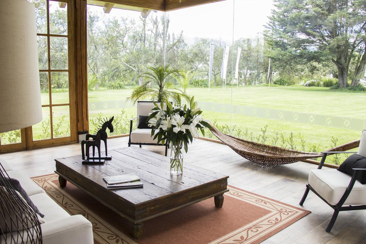 La Palma Polo Hotel - Airport Area Puembo ภายนอก รูปภาพ